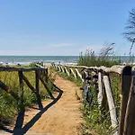 Lovely With Fenced Garden And Pool Appartement Bibione