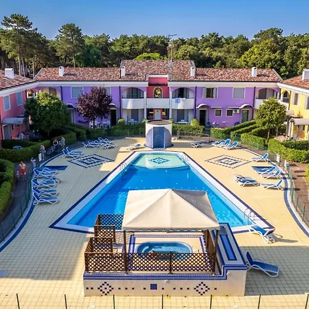 Διαμέρισμα Lovely With Fenced Garden And Pool Μπιμπιόνε