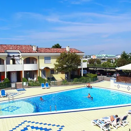 Lovely With Fenced Garden And Pool * Bibione