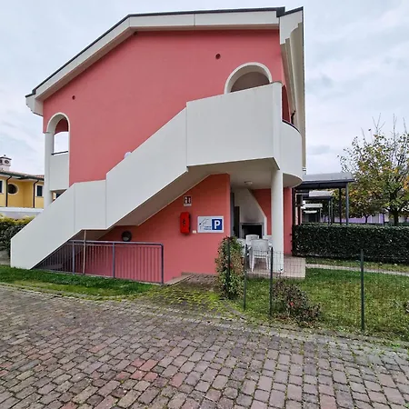 Lovely With Fenced Garden And Pool * Bibione