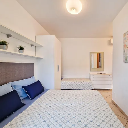 شقة Lovely With Fenced Garden And Pool