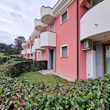 Διαμέρισμα Lovely With Fenced Garden And Pool Μπιμπιόνε