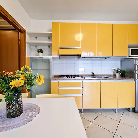 Διαμέρισμα Lovely With Fenced Garden And Pool *