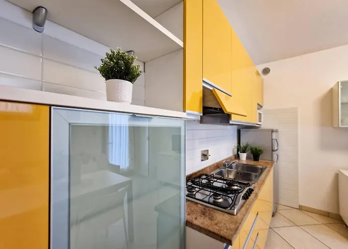 Lovely With Fenced Garden And Pool