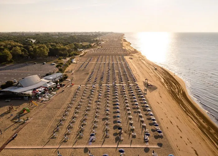 Lovely With Fenced Garden And Pool * Bibione